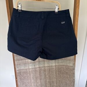 Vineyard Vine Navy women’s shorts size 2